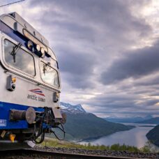 Rail & Hike by Arctic Train