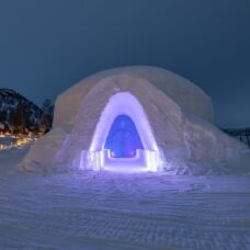 Snowhotel Day Package